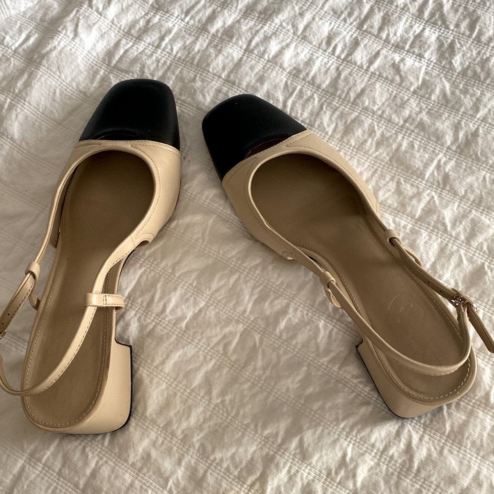 Sam Edelman Kara Tan sling backs sz 8.5. 2inch heel height.  Black toe cap